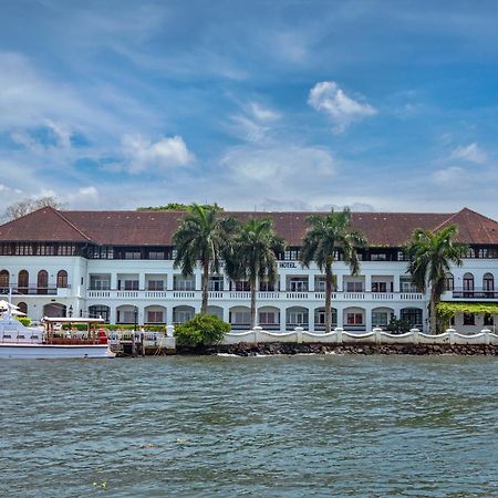 Brunton Boatyard - A Cgh Earth Experience Hotell Kochi Exteriör bild