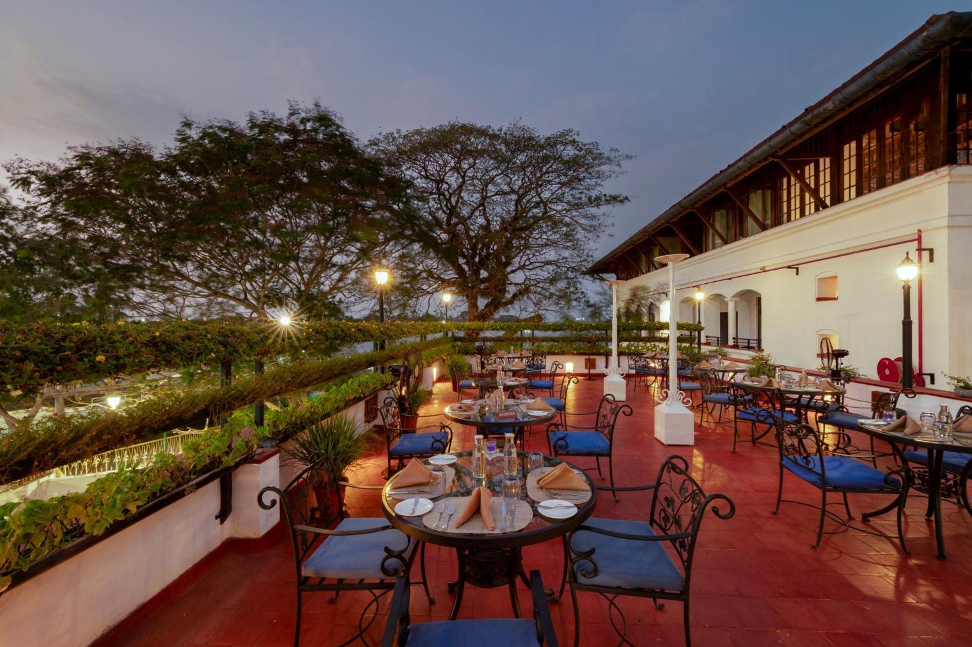 Brunton Boatyard - A Cgh Earth Experience Hotell Kochi Exteriör bild